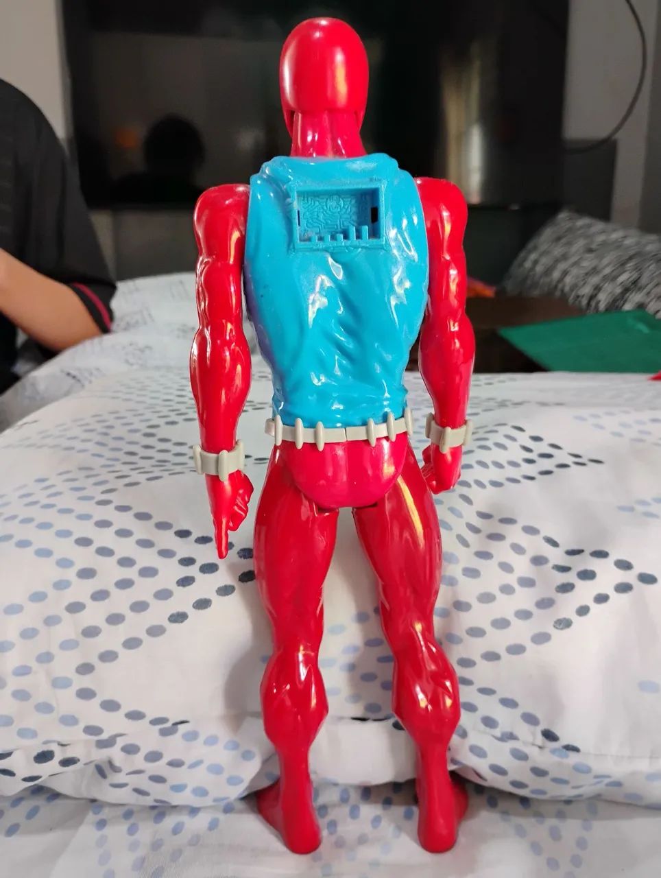 Duo Marvel: Aranha Escarlate vs Electro - Bonecos Articulados 30cm - Foto 3