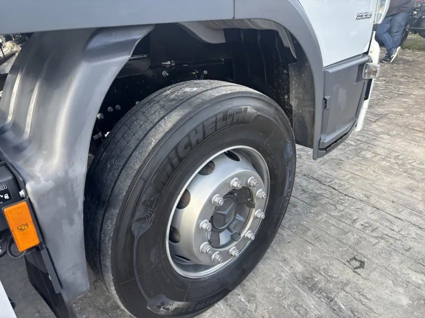 Mercedes-Benz Atego 1933 330 2024/2025 Caminhão Usado Seminovo. - Foto 7