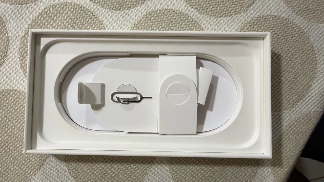Caixa iPhone 17 pro laranja 