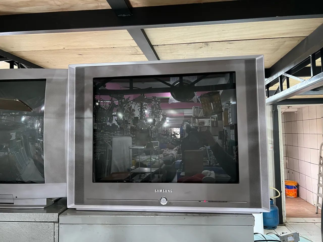 Tv de Tubo Samsung CRT 29 Polegadas CL-29M21MQ - Foto 2