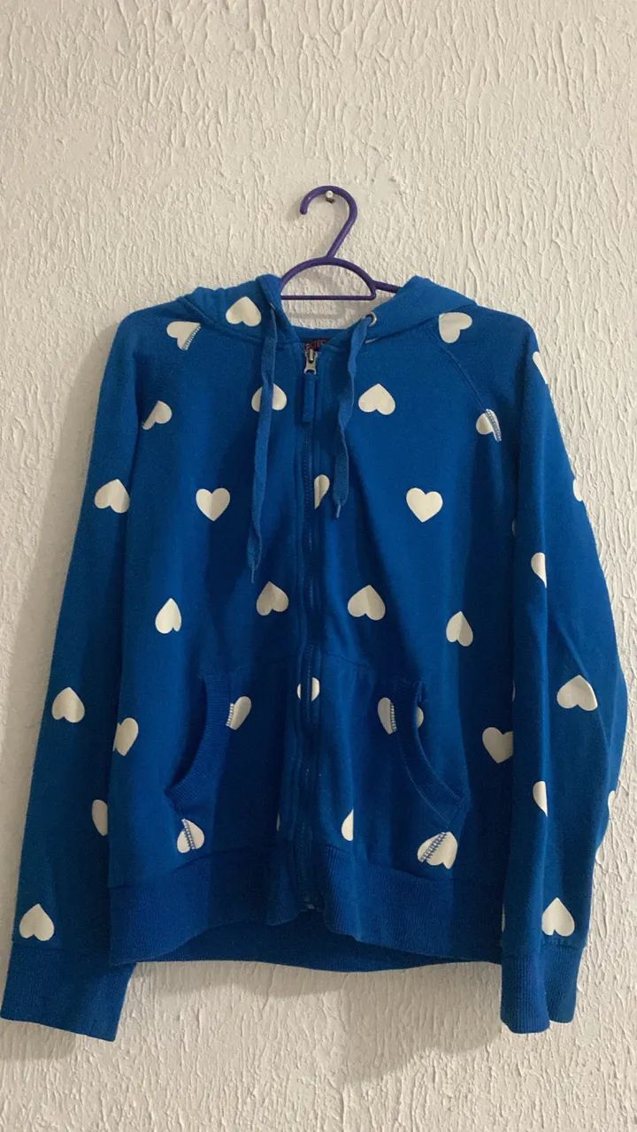 Blusão azul com coração 