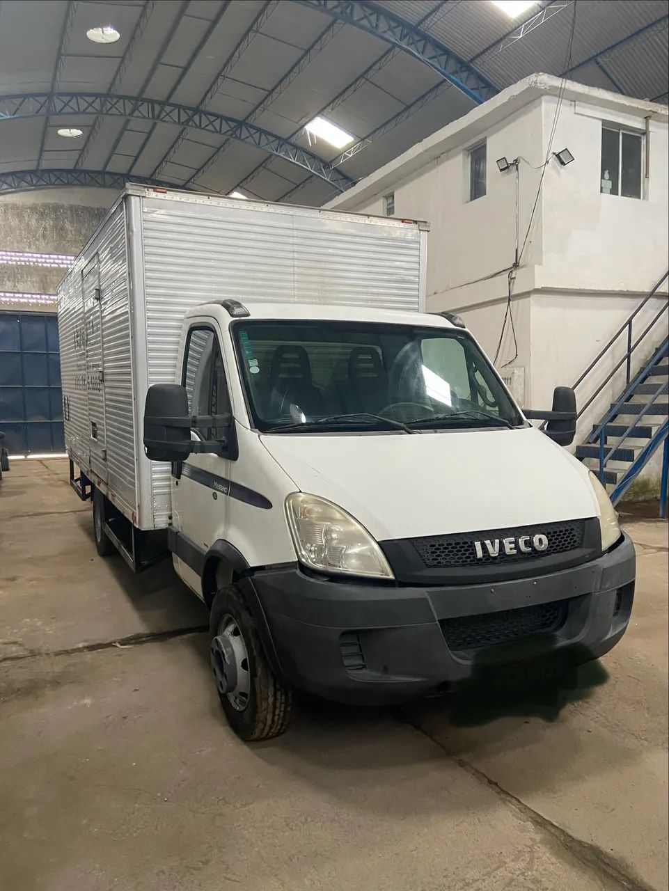 Caminhão Iveco Baú 70C16 Massimo  - Foto 2