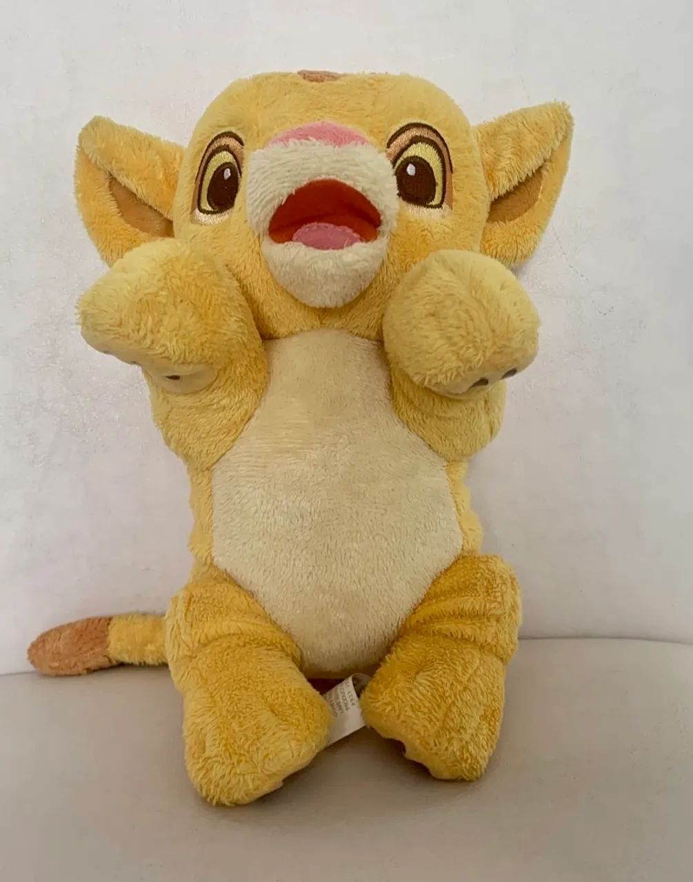 Pelúcia Simba bebê Disney Babies Original