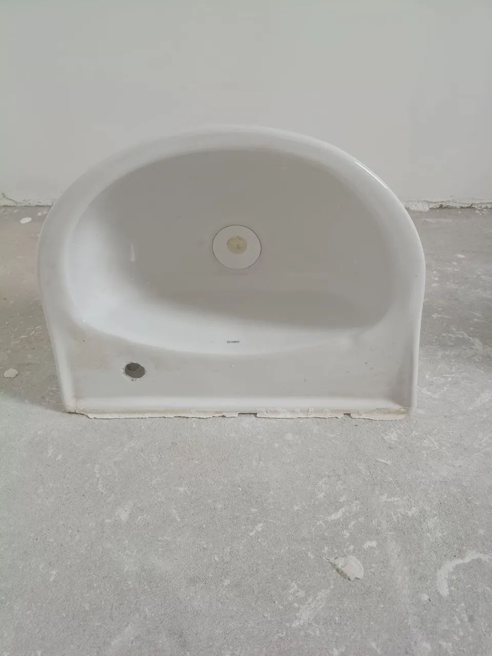 Lavatório para banheiro Deca 