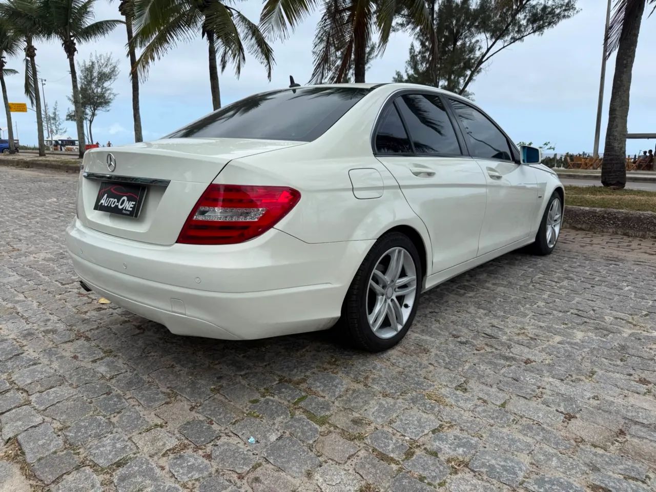Mercedes-Benz C-180 C-180 CGI Classic 1.8 16V 156cv Aut. 2012