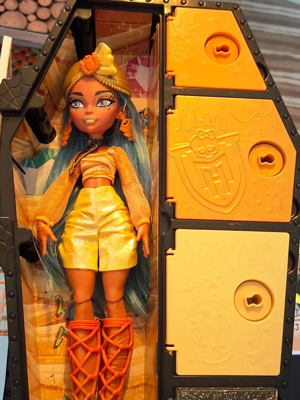 Boneca Monster High Cleo Denile Skulltimate Secrets Fear-Idescent 