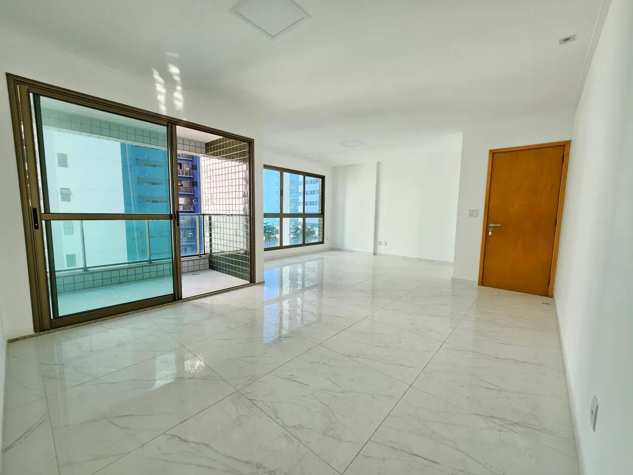 Apartamento no Pina com 4 quartos!