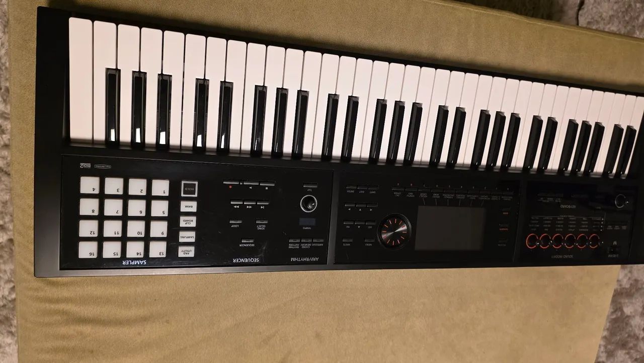 Roland fa 06 super conservado  - Foto 4