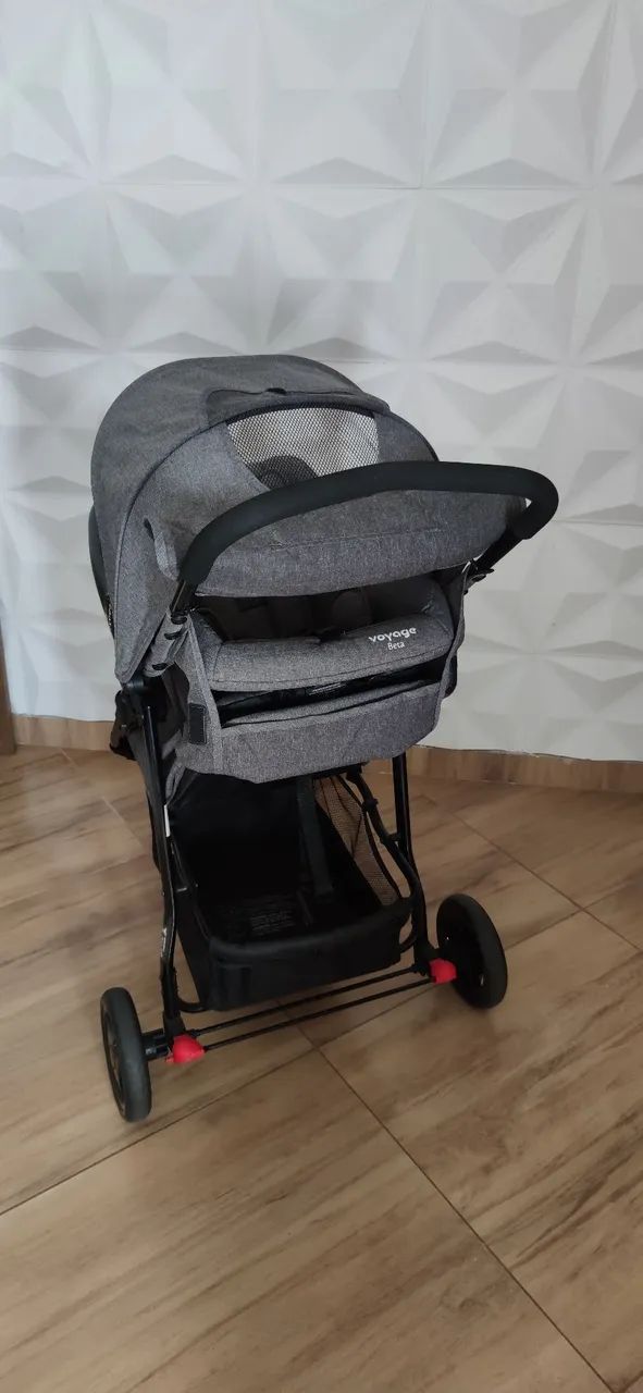 Carrinho + bebê conforto Voyage Beta - Foto 4