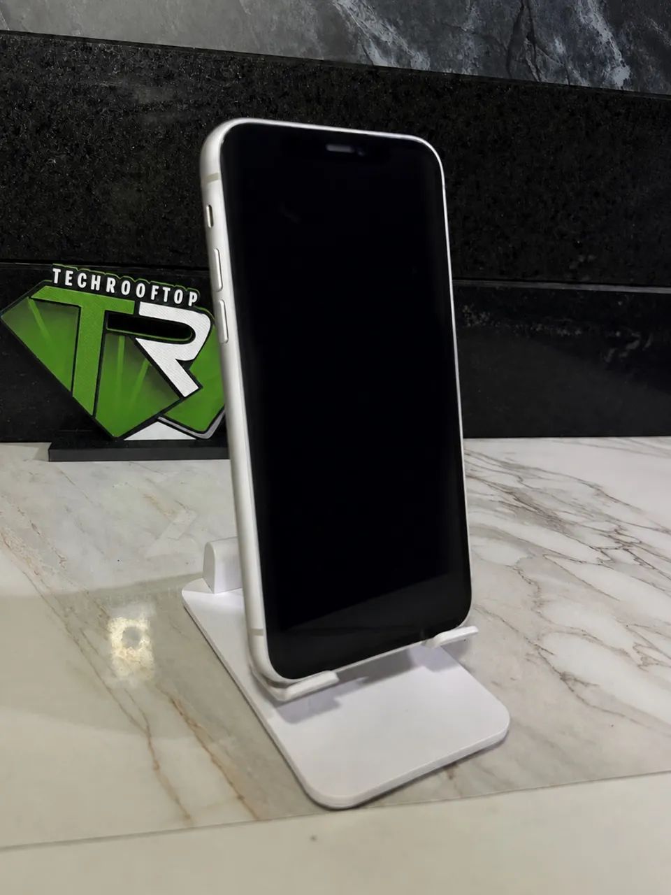 iPhone 11 64gb Branco ÚNICO DONO | Loja física | Até 18x