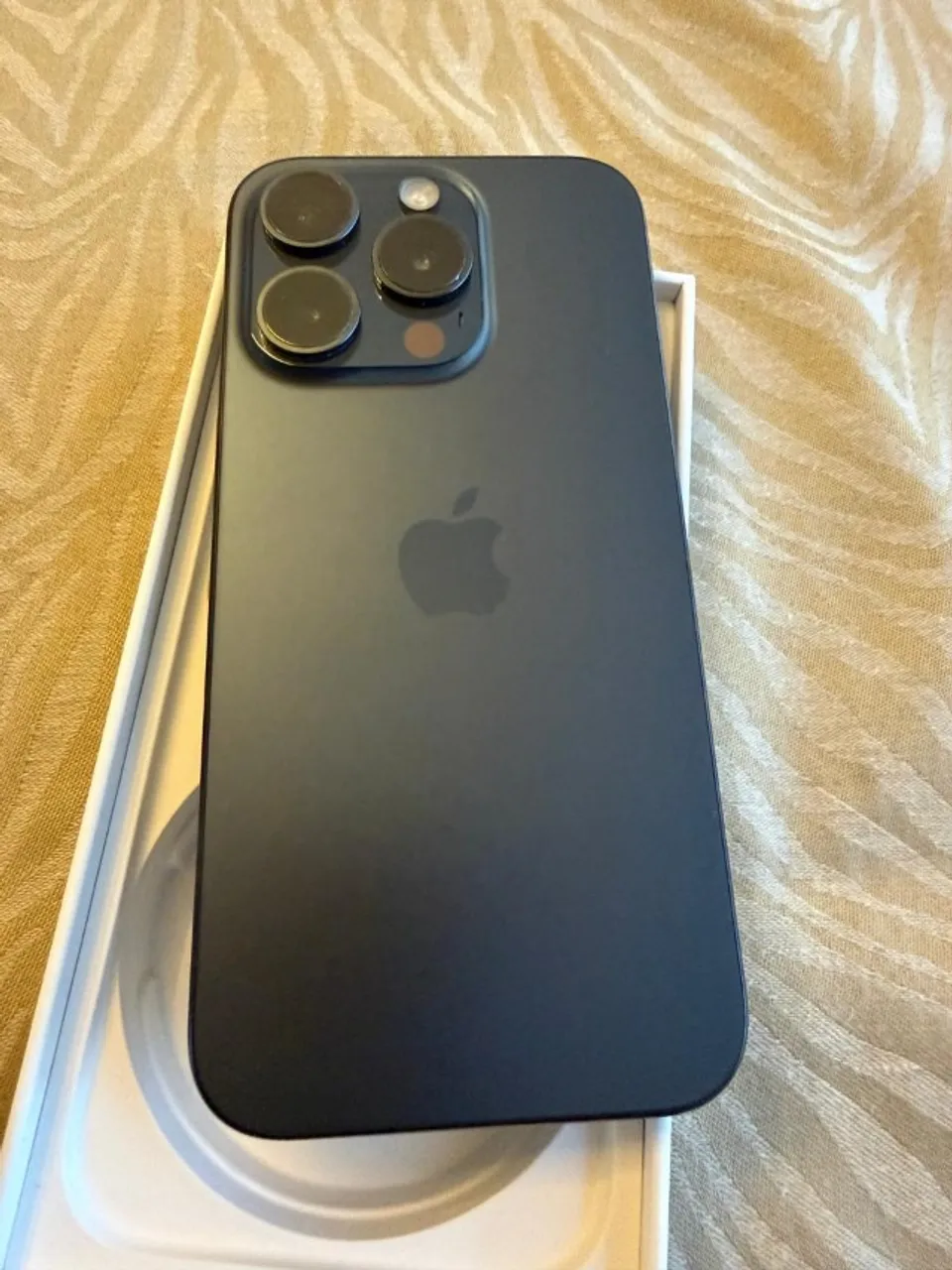 iPhone 15 Pro 256gb Black Titanium - Caixa original - Celulares e