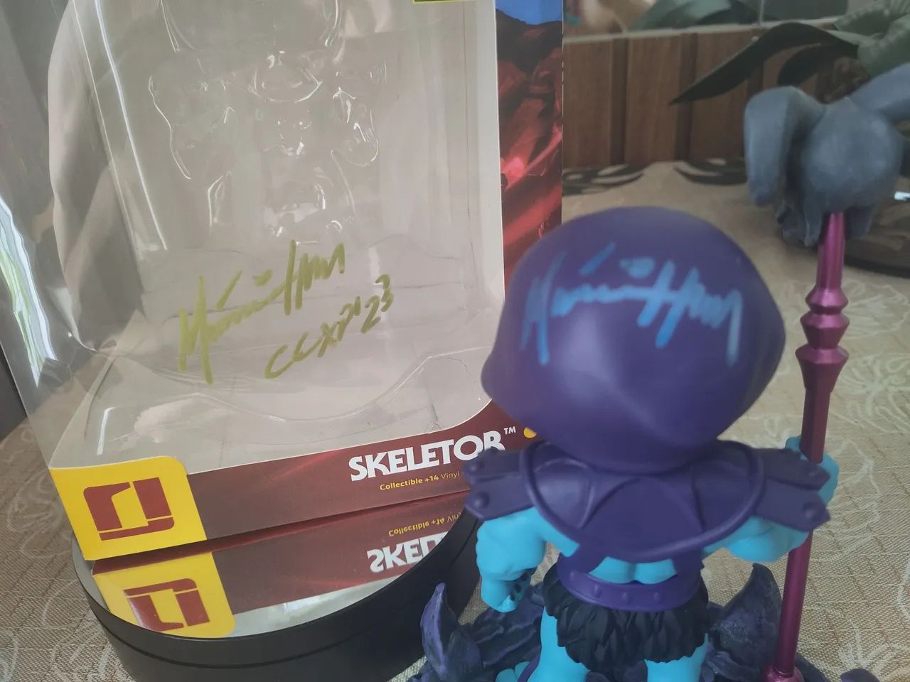 MiniCo Skelector Iron Studios CCXP 2023 autografado - Foto 5