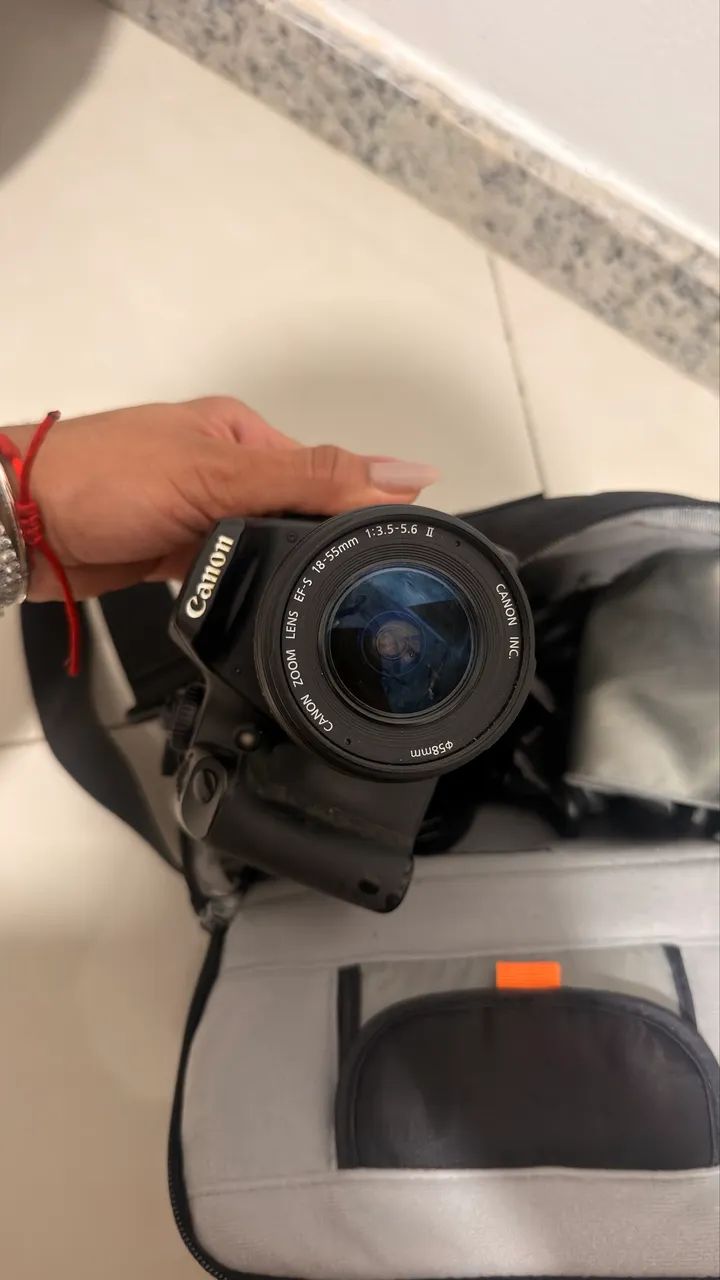 Canon EOS Rebel XS495416804199649285