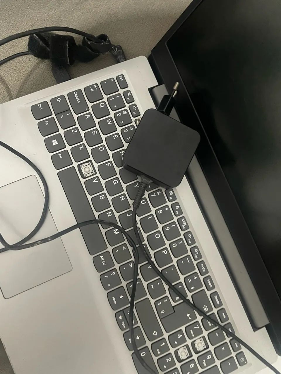 Notebook Lenovo ideapad i5 com defeito - Foto 3