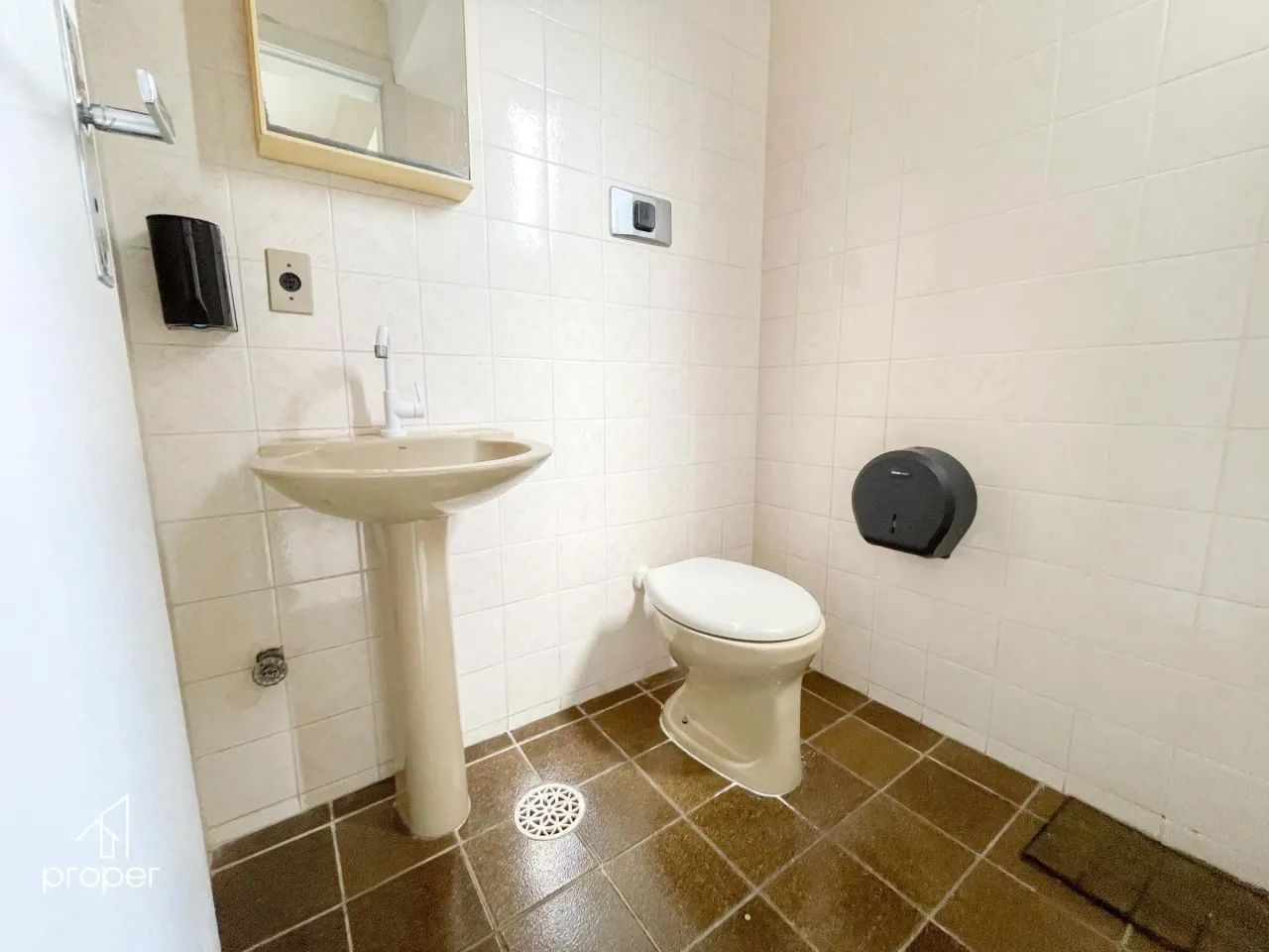 Sala comercial para aluguel no Centro - Pelotas/RS - Foto 5