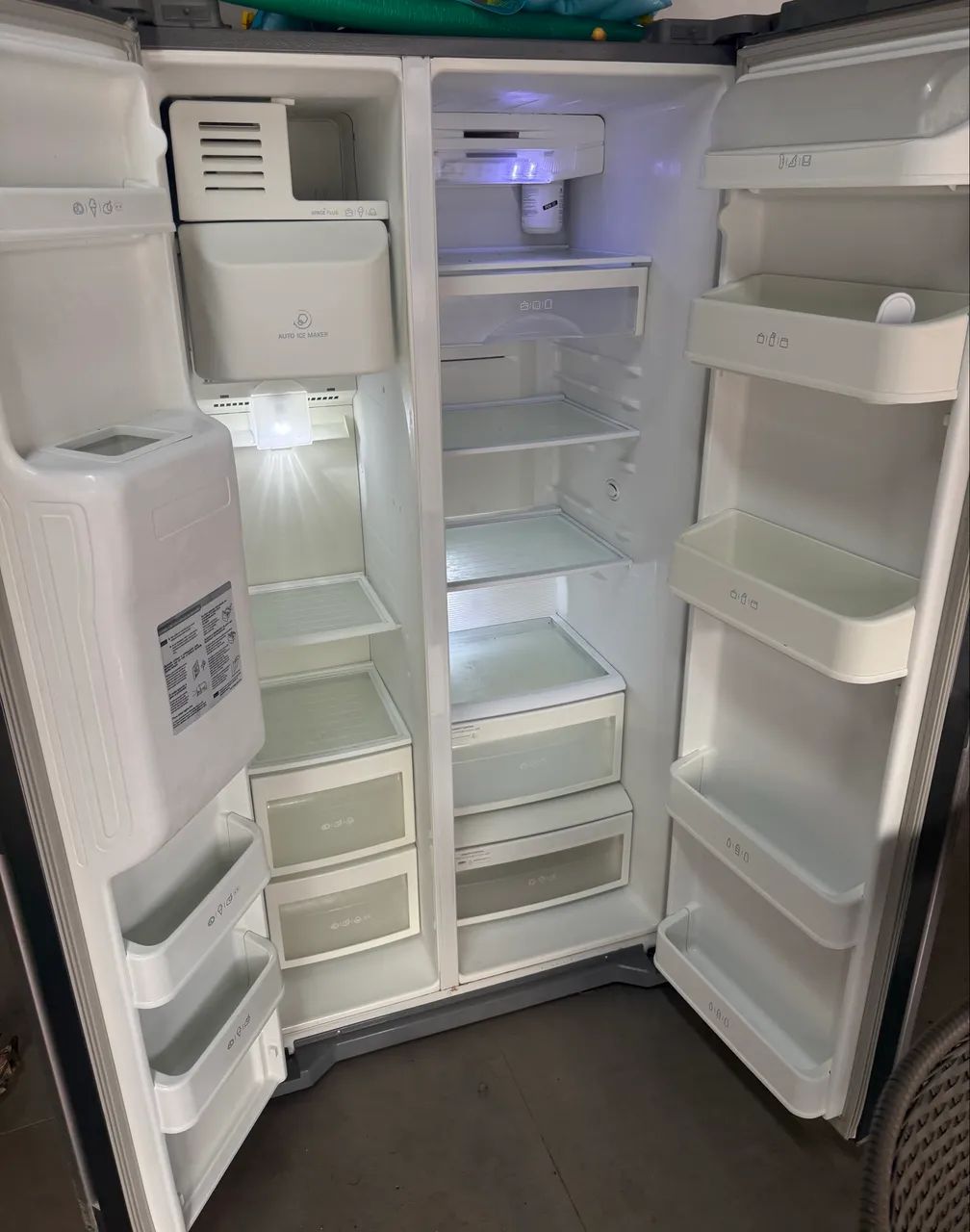 Vendo geladeira 