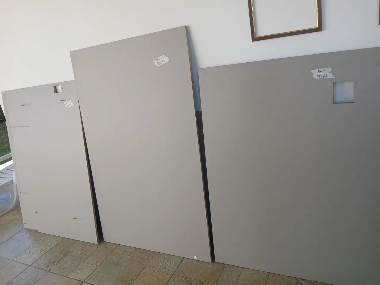 Painel madeira MDF cinza 15mm.