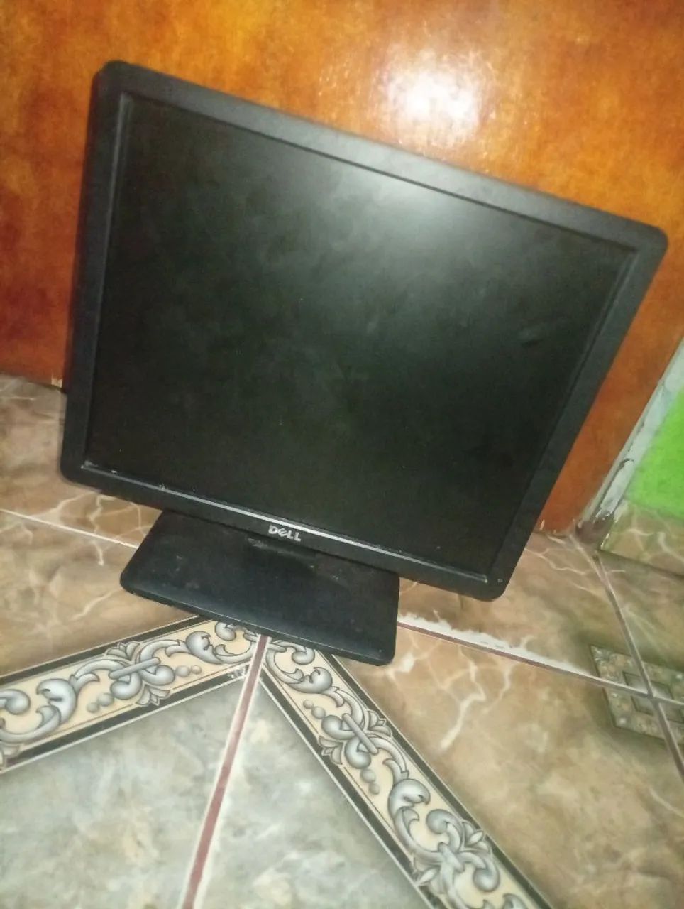 Vendo esse monitor Dell funcionando perfeitamente 