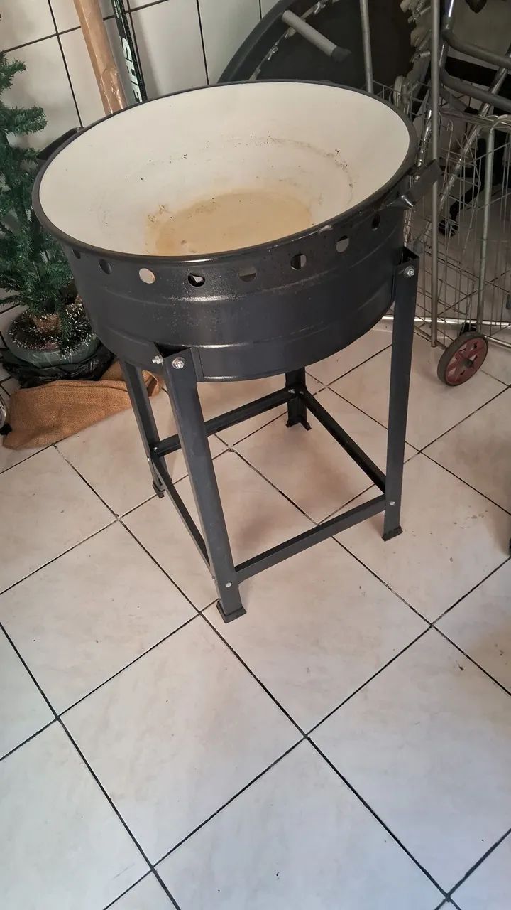 Fogao e tacho de pastel grande 