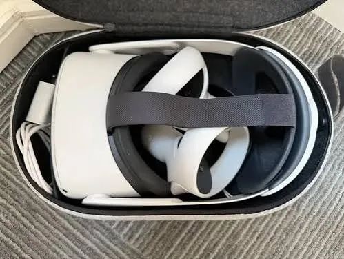 Oculus Meta Quest 2 