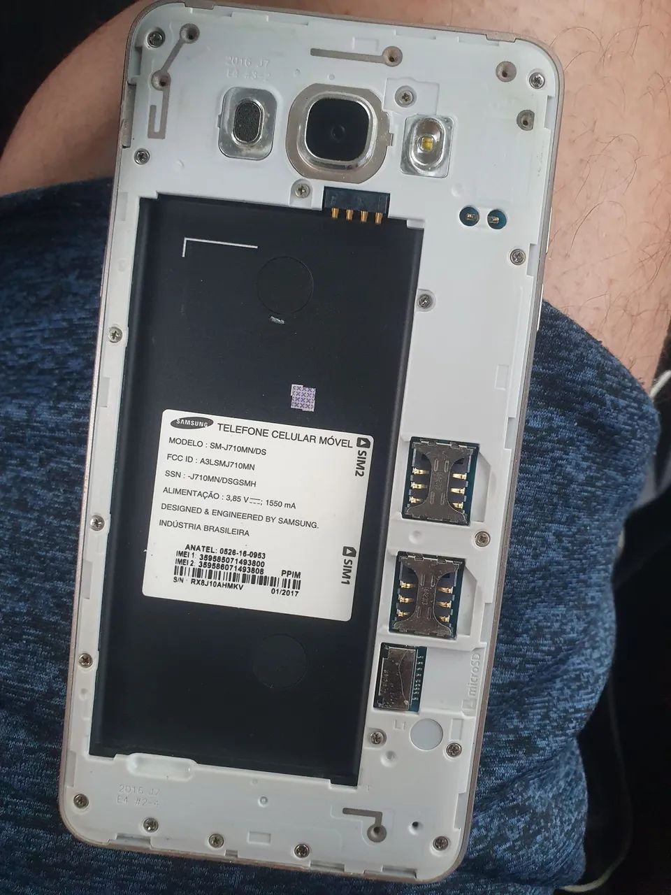 Samsung Galaxy J7 Metal (2016) - Foto 4