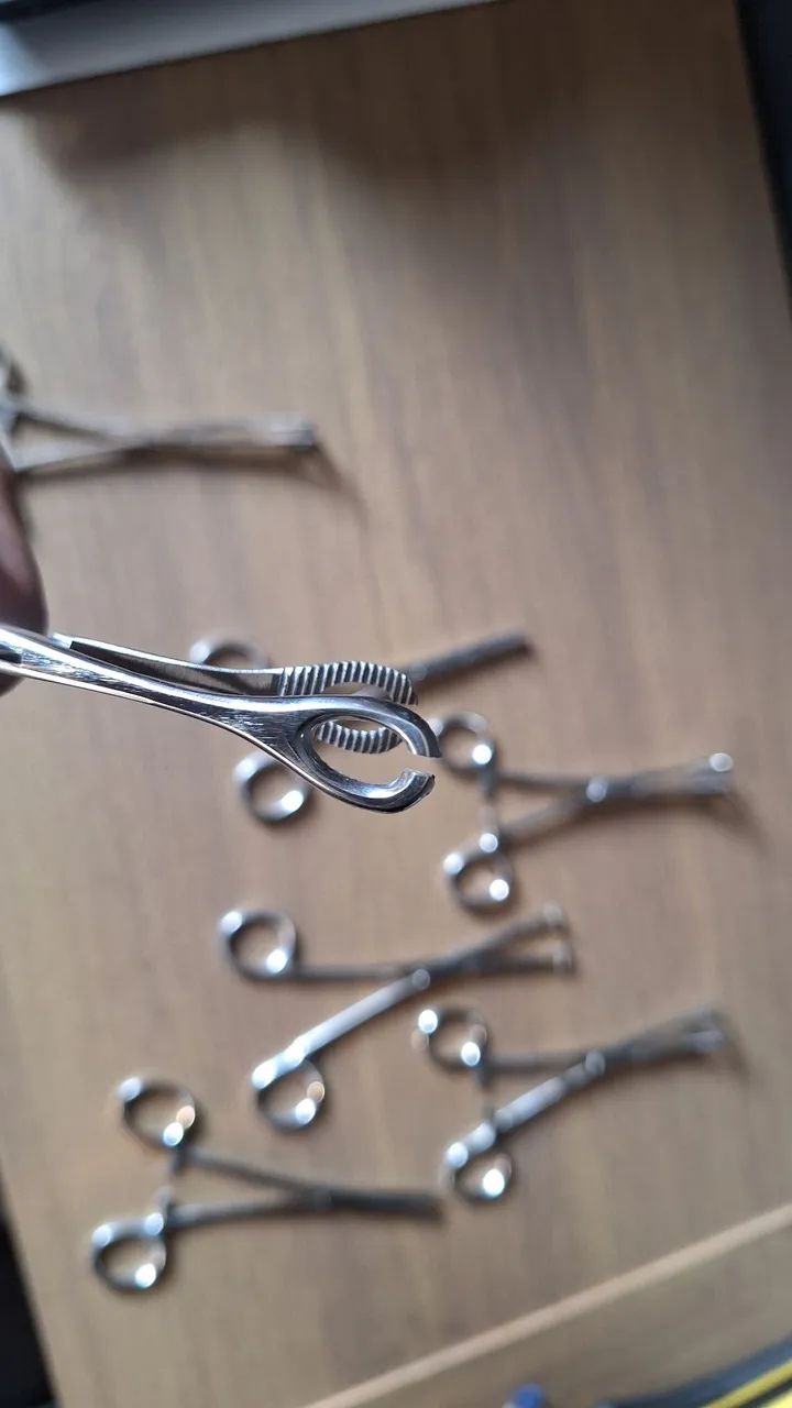 Kit pinças body piercing  - Foto 3