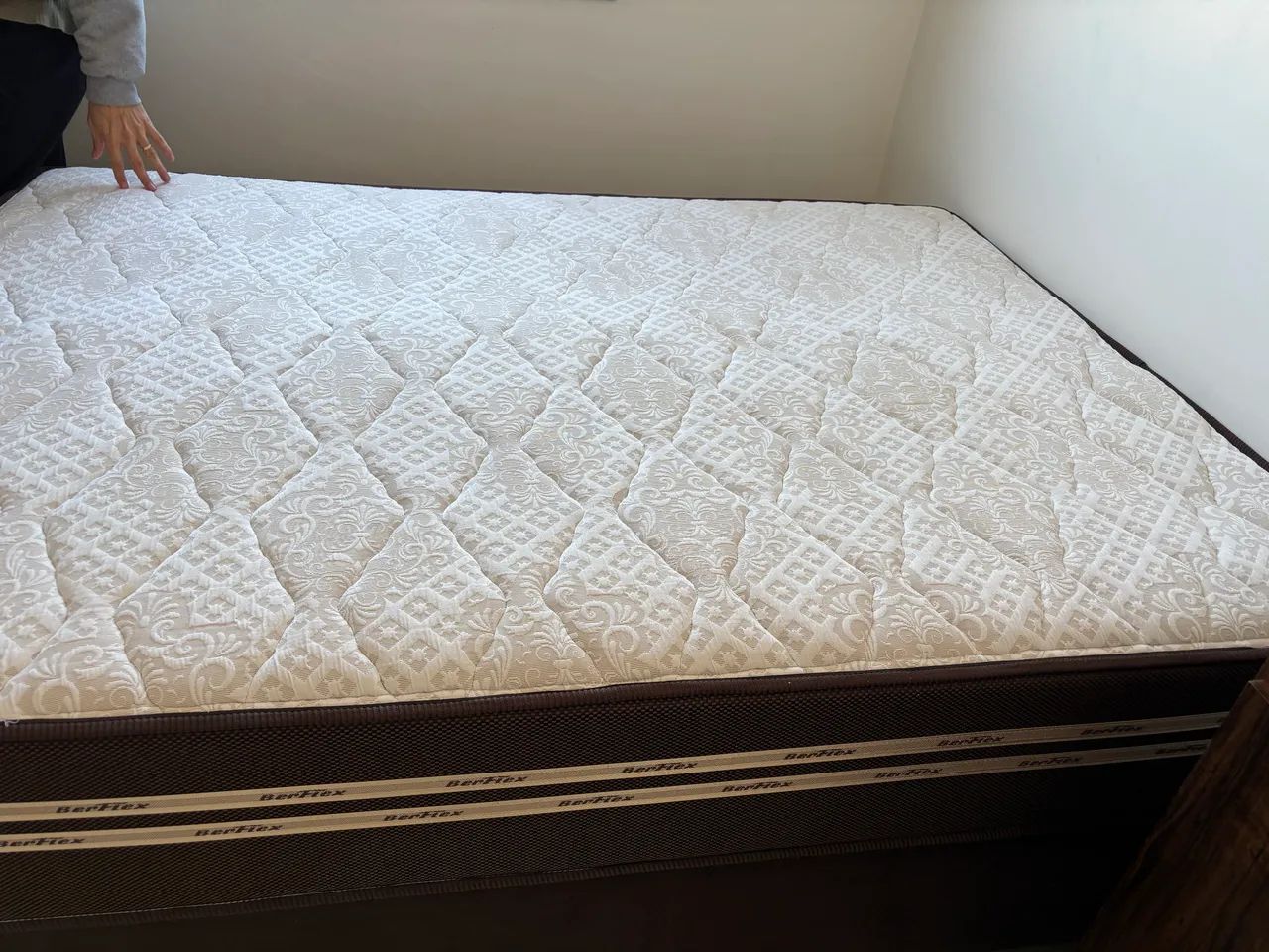 Vendo cama Box casal