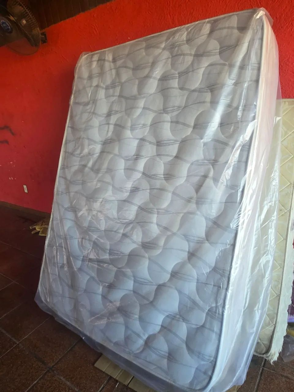 Colchao casal d33 plastico+cama box casal  - Foto 2