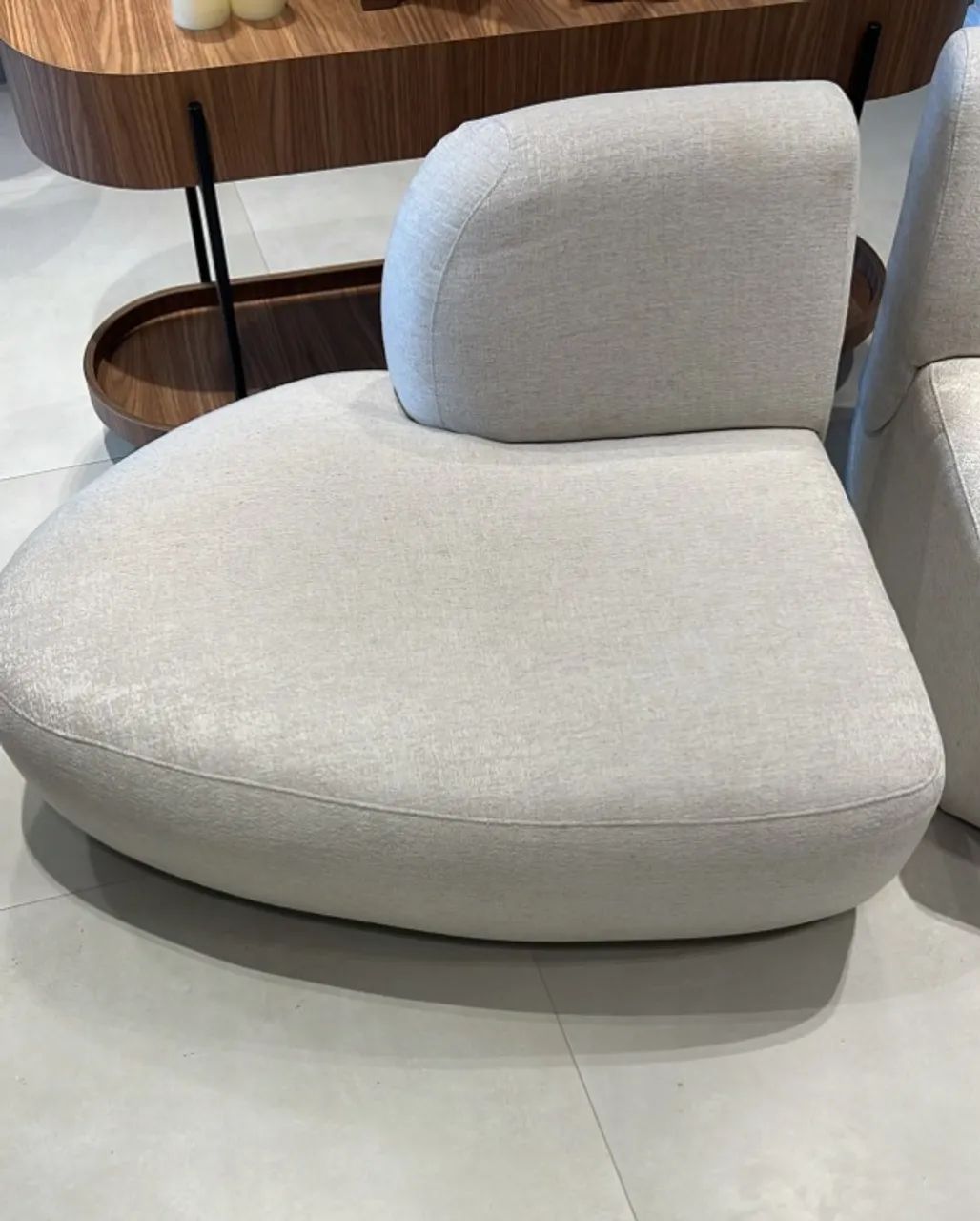 Sofá Modular Curvo Off-White Estofados Jardim - Moderno e Sofisticado - Foto 4