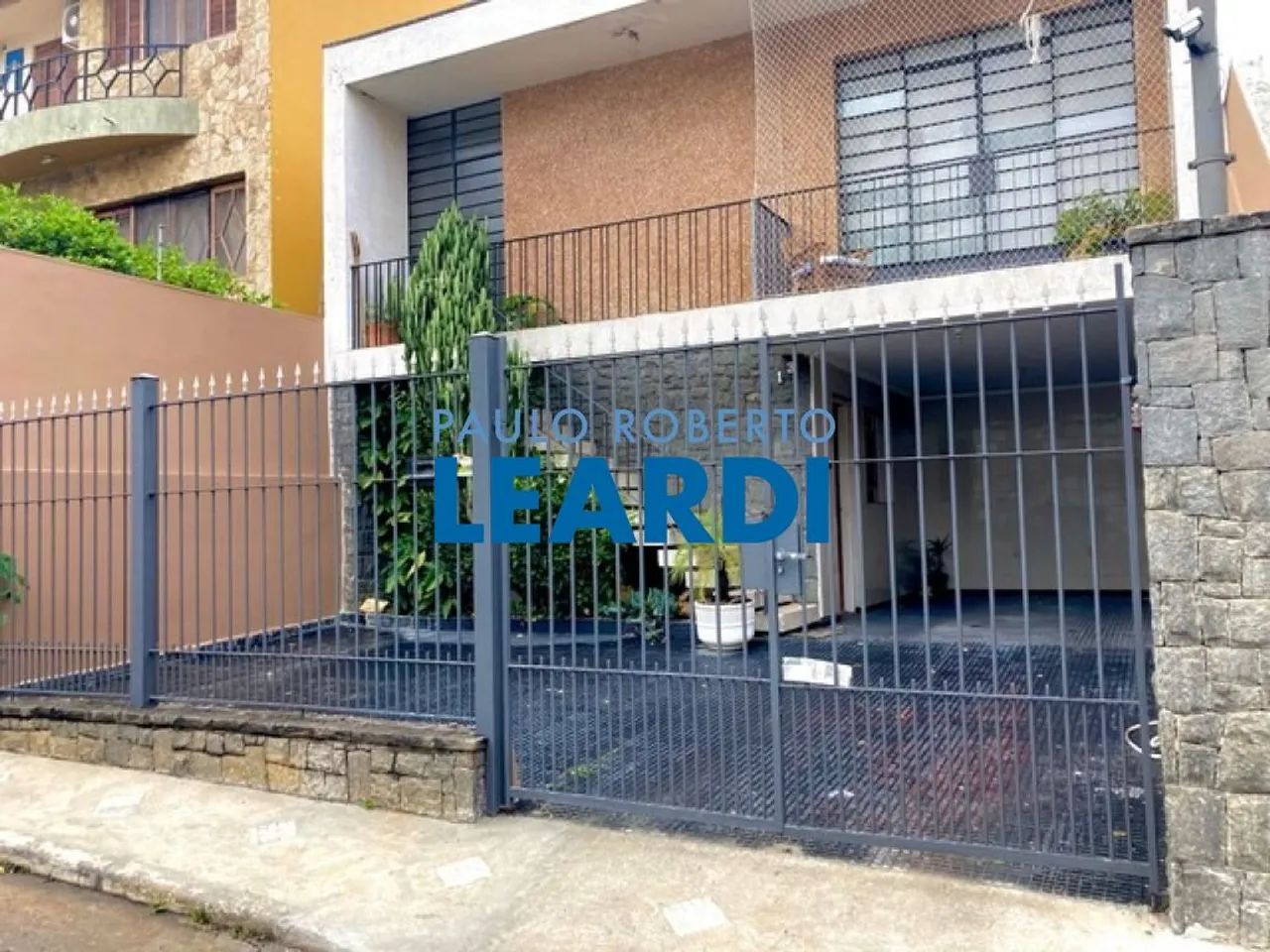 CASA ASSOBRADADA - MIRANDÓPOLIS - SP