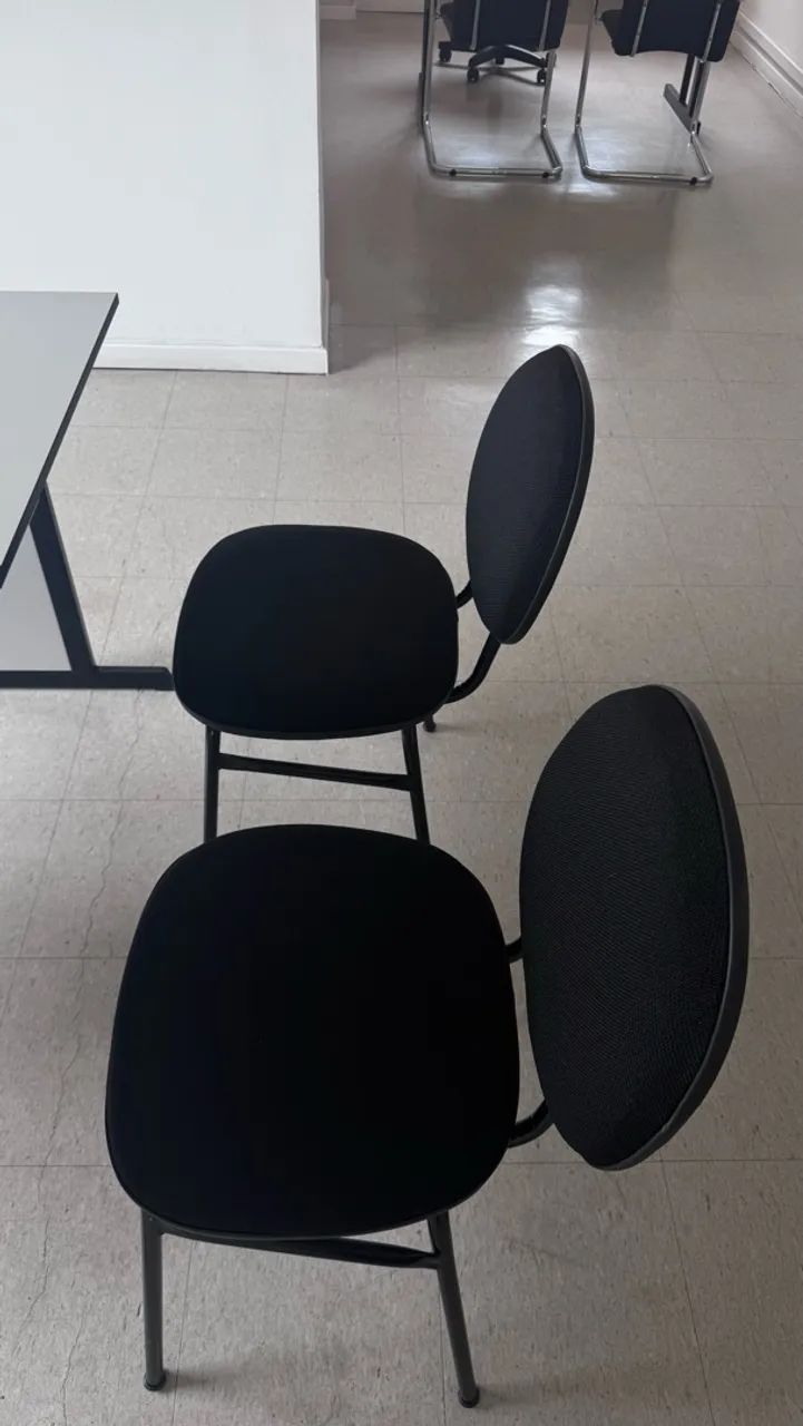 Conjunto mesa e cadeiras  - Foto 2