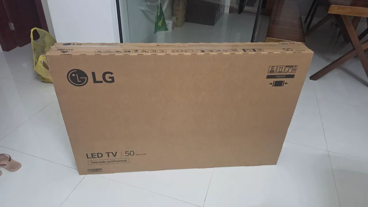 VENDO TV LG 50 POLEGADAS ZERADA LACRADA COM NOTA FISCAL E 1 ANO DE GARANTIA.