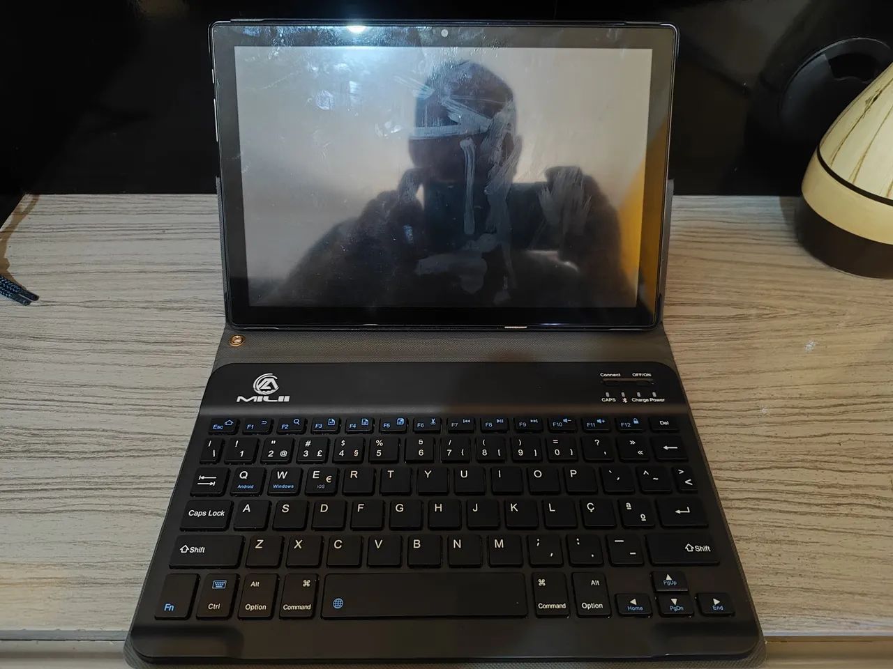 Tablet Mil 10 com teclado  - Foto 4