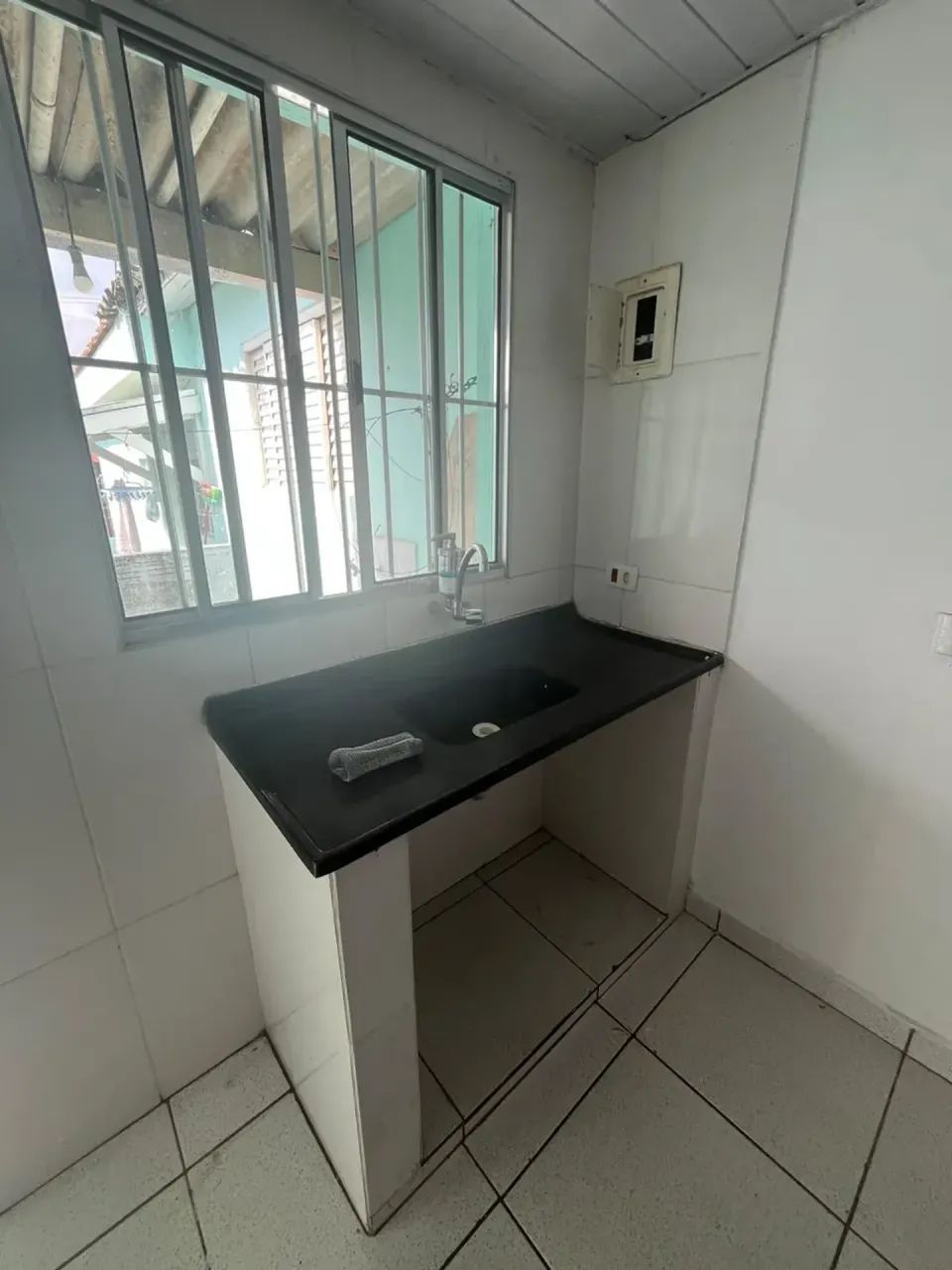 CASA 1 DORMITÓRIO  AMBIENTES AMPLOS E CONTAS INDIVIDUAIS