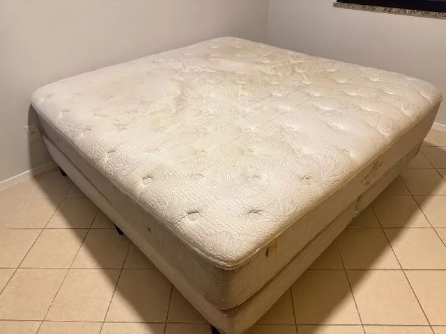 Cama king size (box + colchão) - Foto 3