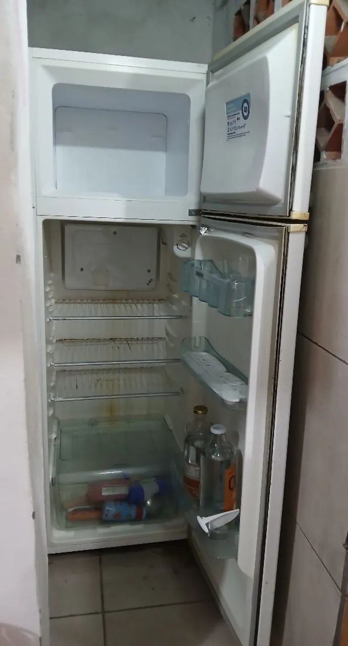 Vendo geladeira  - Foto 2