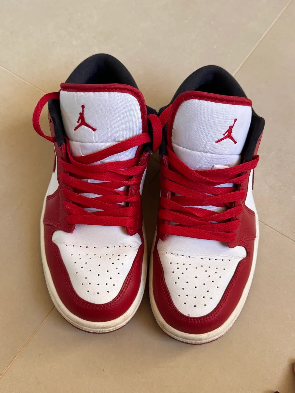 Tênis Nike jordan modelo Chicago 