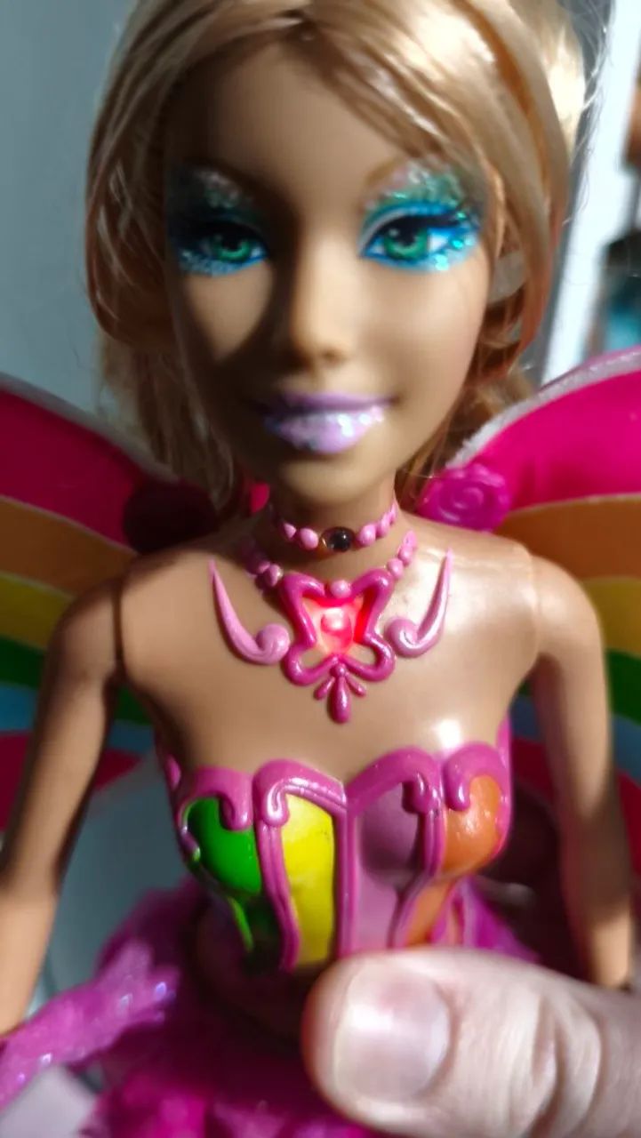 Boneca Barbie e a Magia do arco íris Elina  - Foto 4
