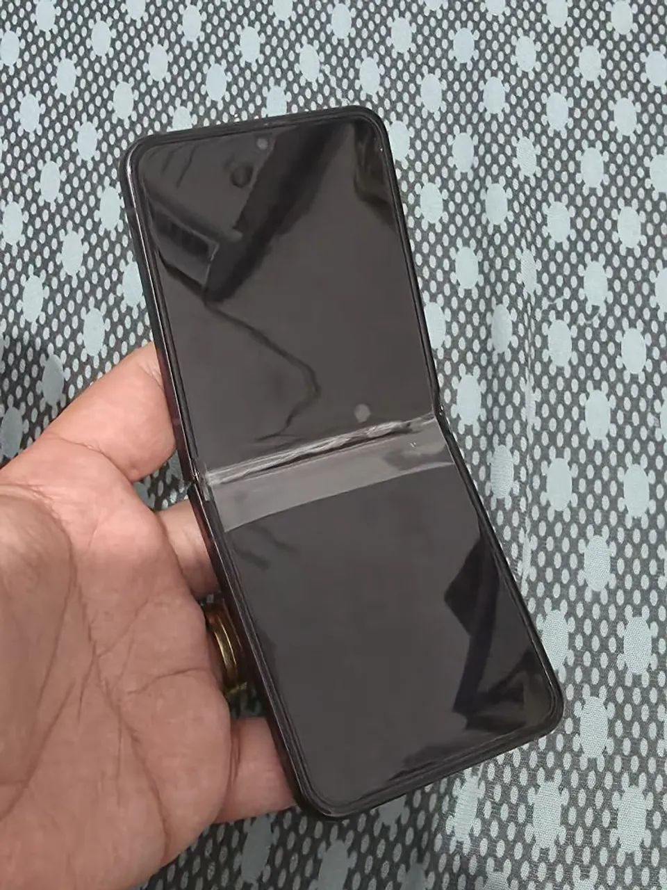 Z Flip 5, com tela interna com defeito - Foto 4