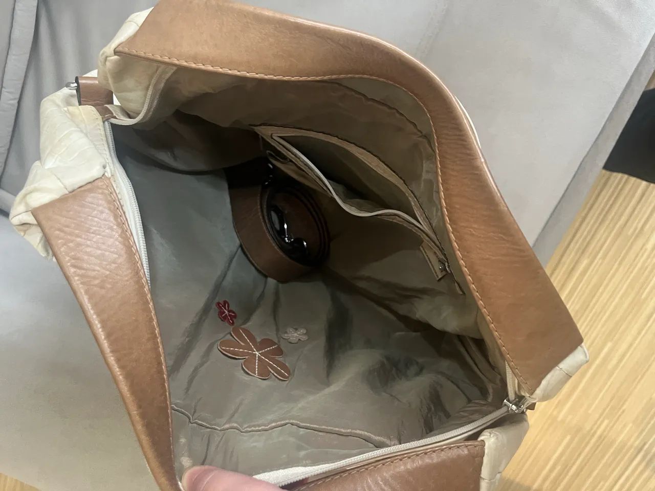 Bolsa Laci Baruffi Grande Bege com Alça Longa - Foto 2