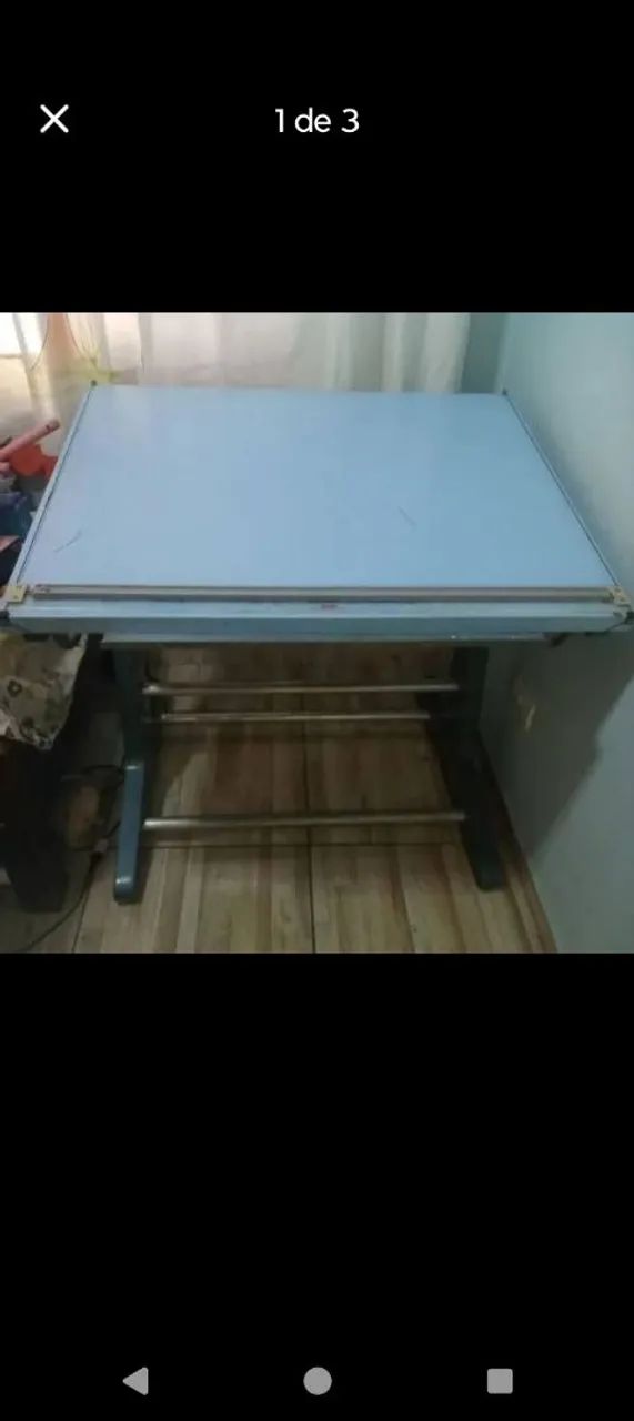 Mesa de desenho antiga pés de madeira 