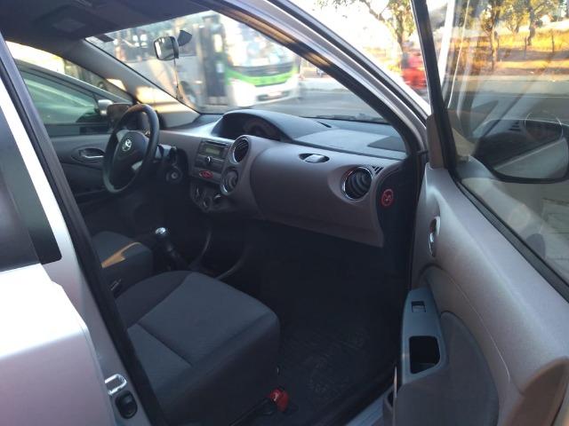 Etios 1.5 XLS Sedan 2013 - Foto 12