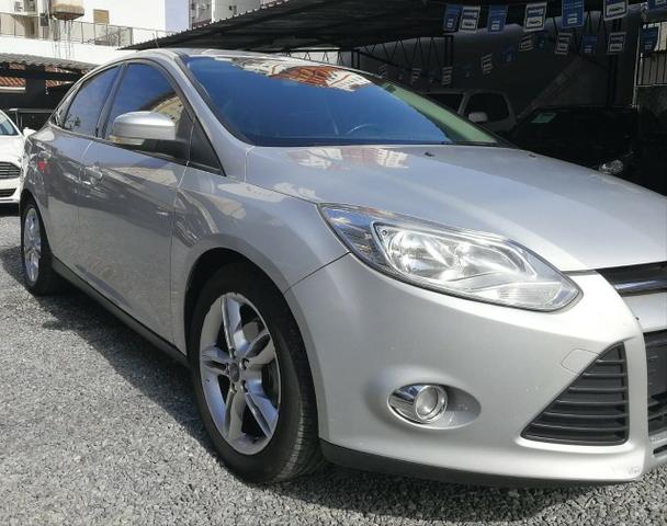 Ford Focus Sedã Automatico 2014 - Foto 7