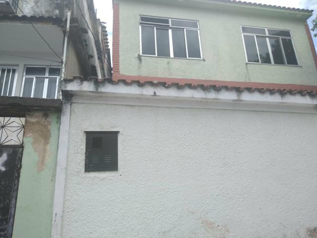 Vendo 02 casas com piscina terreno 180mil