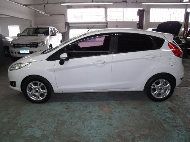 New Fiesta Hatch 1.6 SE automático - Foto 6