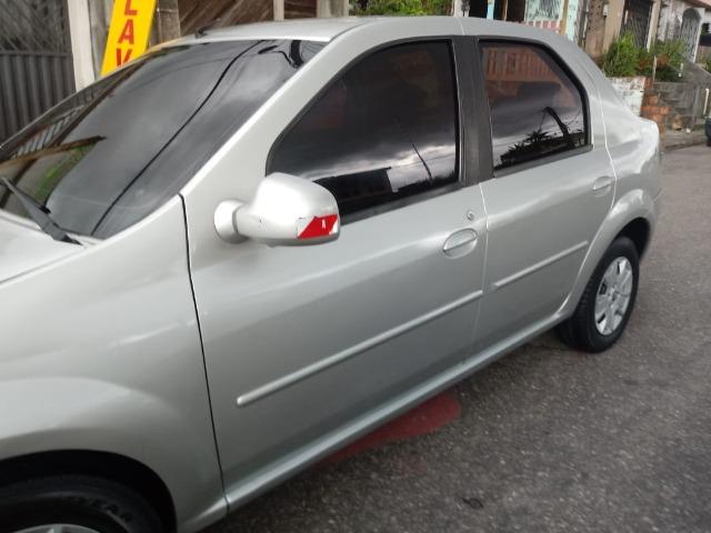 Renault Logan ano 2010. 1.0 expression - Foto 12