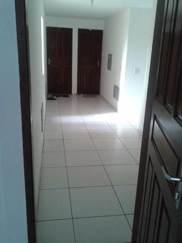 Alugo apartamento com 3 quartos sem burocracia - Foto 2