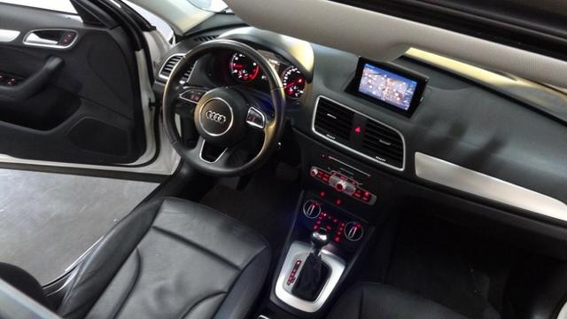 Audi Q3 1.4 TFSi Ambiente S-Tronic 2016 - Foto 11
