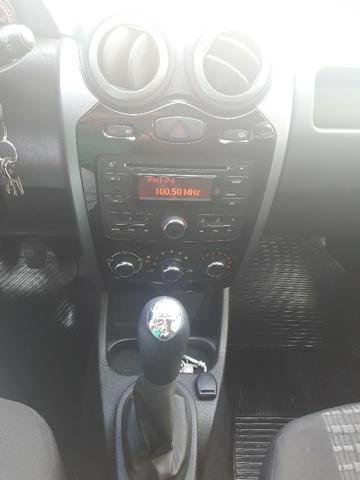Vendo sandero 2013 preto - Foto 5