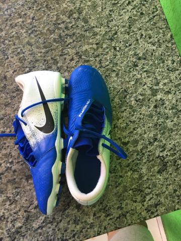 Chuteira Nike phantom venom trava - Foto 4